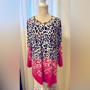 Women’s XL Animal print colorful top.